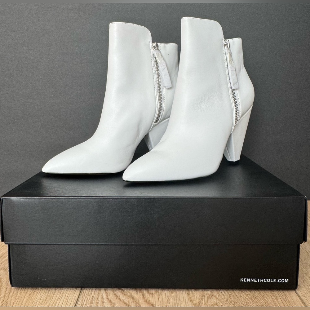 BRAND NEW Kenneth Cole New York Galway White Ankle Boot (Size 6 1/2) - Picture 2 of 7